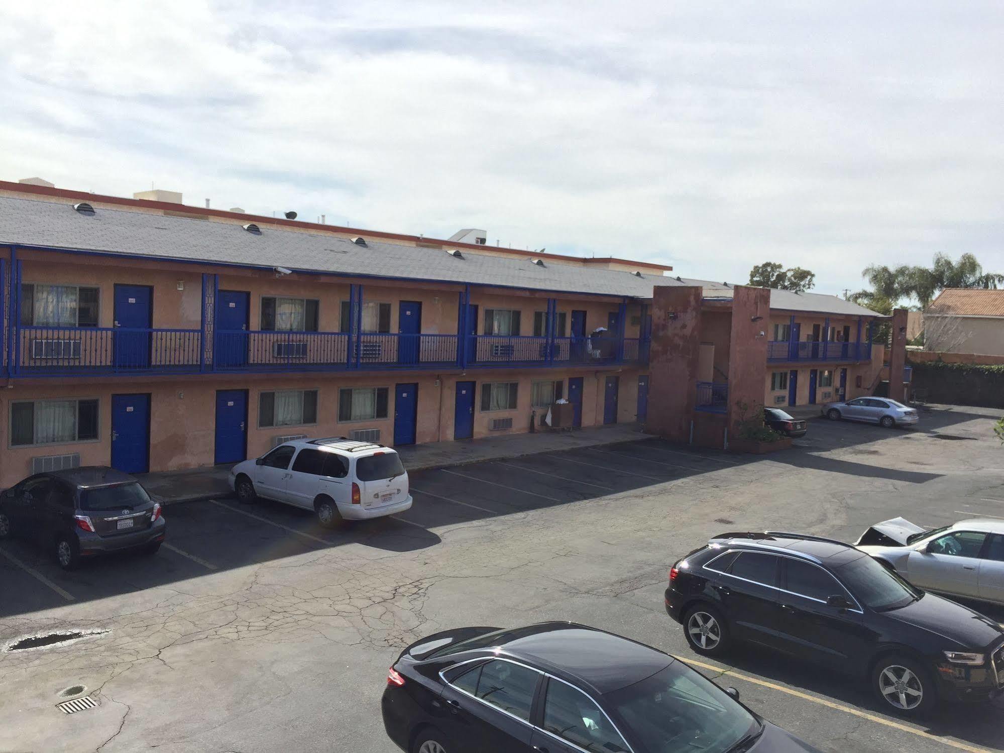 Budget Inn San Fernando Exterior photo